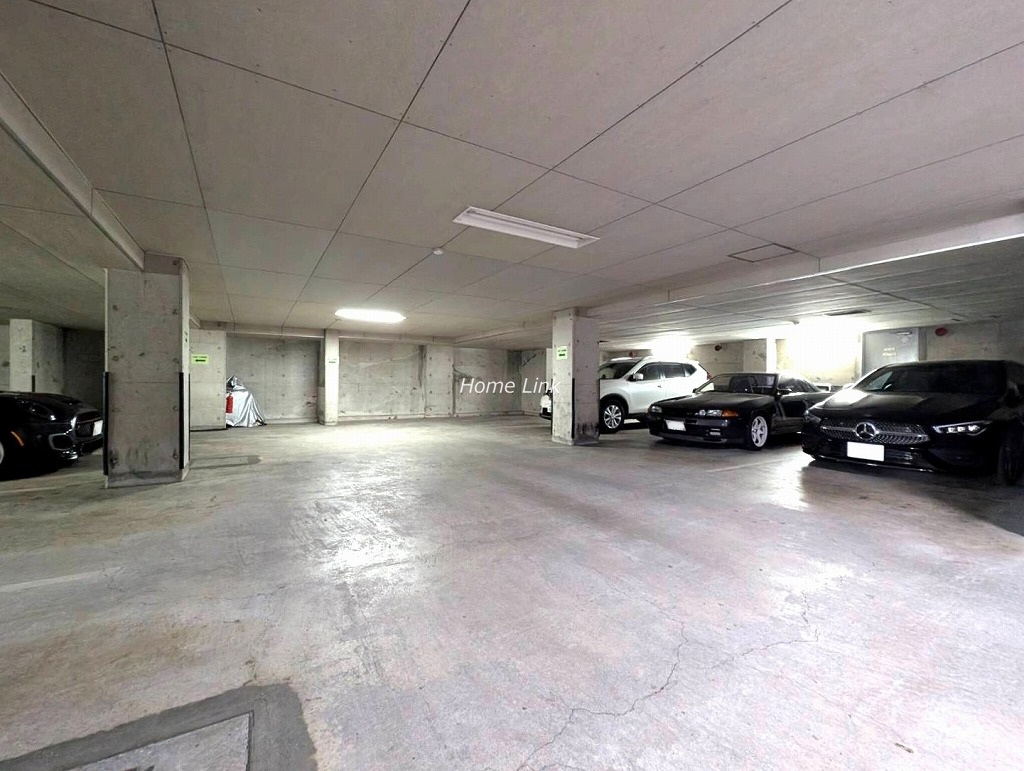 東建ニューハイツ成増　駐車場